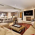 Obermeyer Place Unit 102 Park, Expansive Luxury Condo Walking Distance To Gondola & Restaurants
